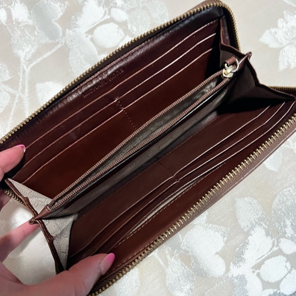 Wallet - Picture 3 of 4